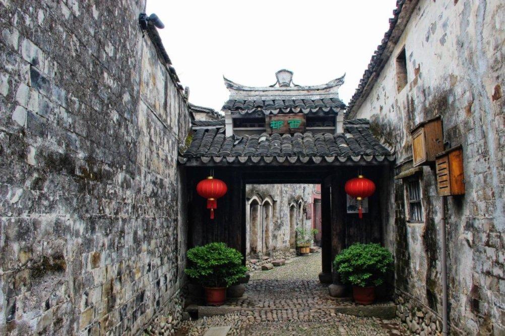 A股首批2023年报出炉 聚灿光电和指南针净利同比一大增一大减